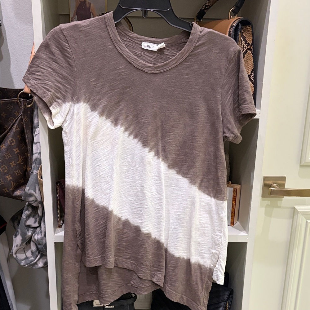 Wilt Gray and White Tie Dye Short Sleeve Women’s Tee.